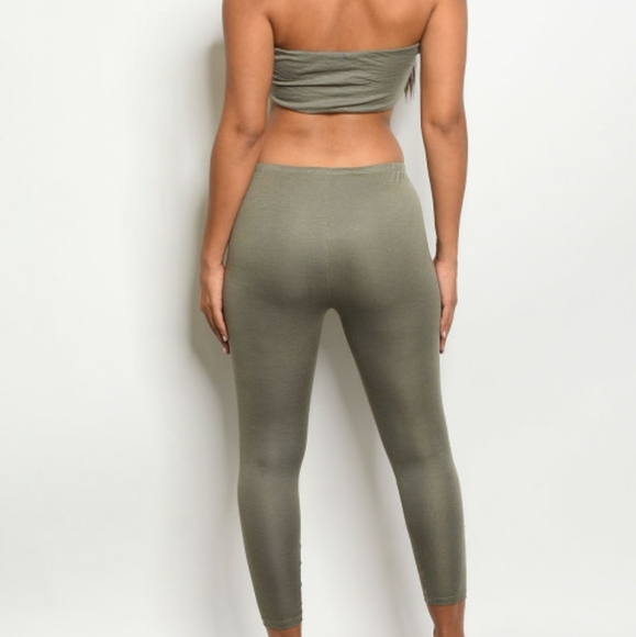 AUDREY 3 + 1 OLIVE CROP HALTER TOP & LEGGINGS SET - Picture 3 of 3